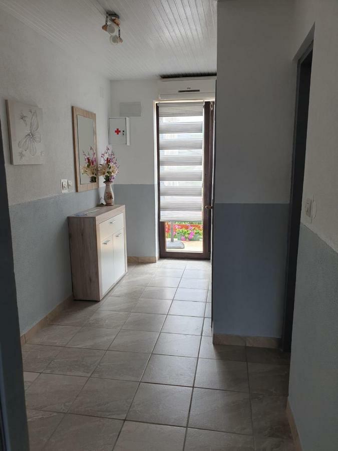 Apartman Laura Smoljanac Exterior photo